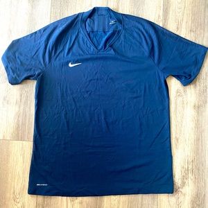 Navy Nike Vaporknit shirt size Large